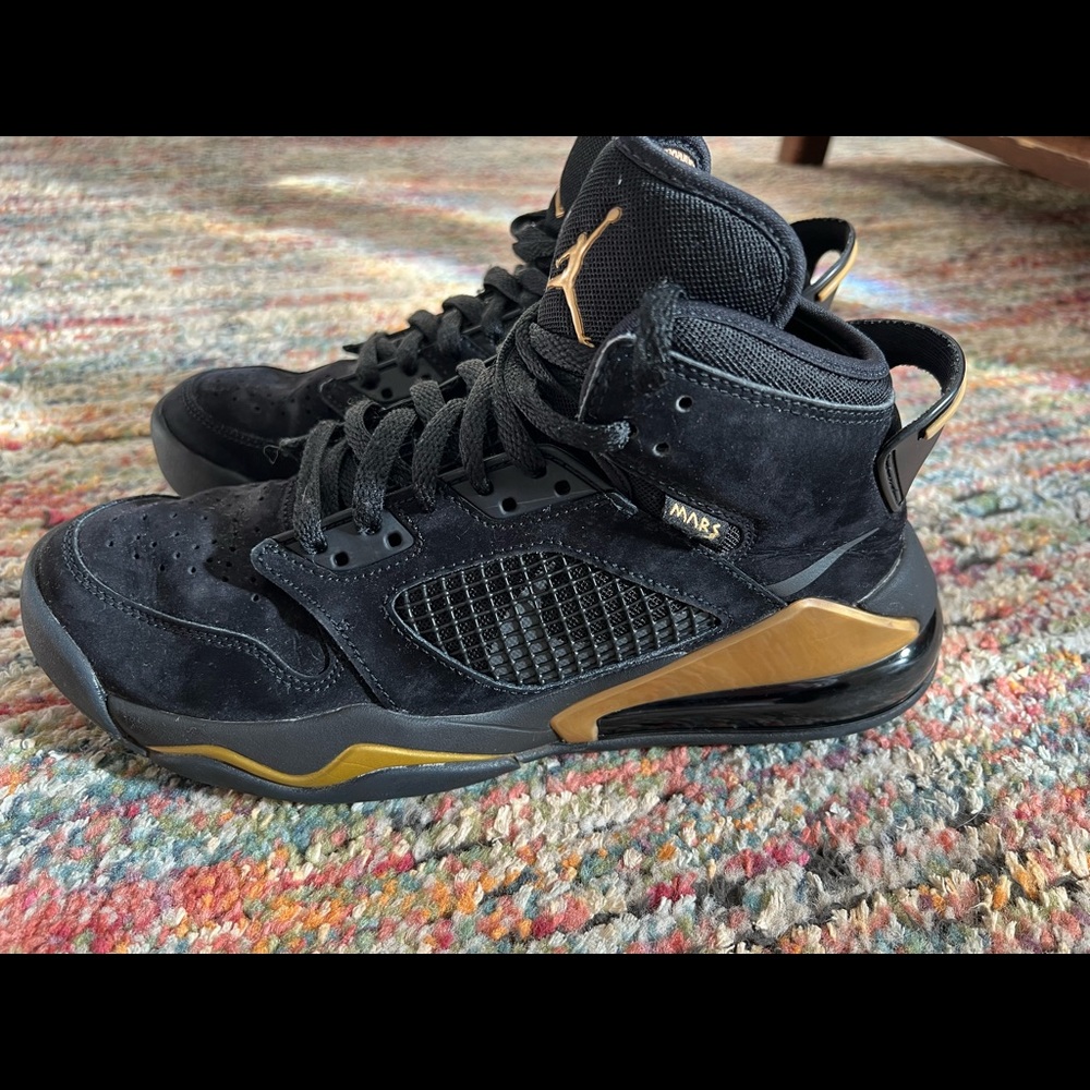 Black Gold NIKE AIR JORDANS MARS Jordan Mars 270- CD7070-007